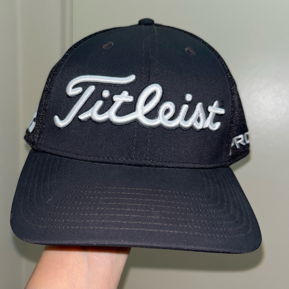Foot Joy FJ Titleist Pro V1 FJ Hat CapStrap Back Black Embroidered Logo Golf S/M